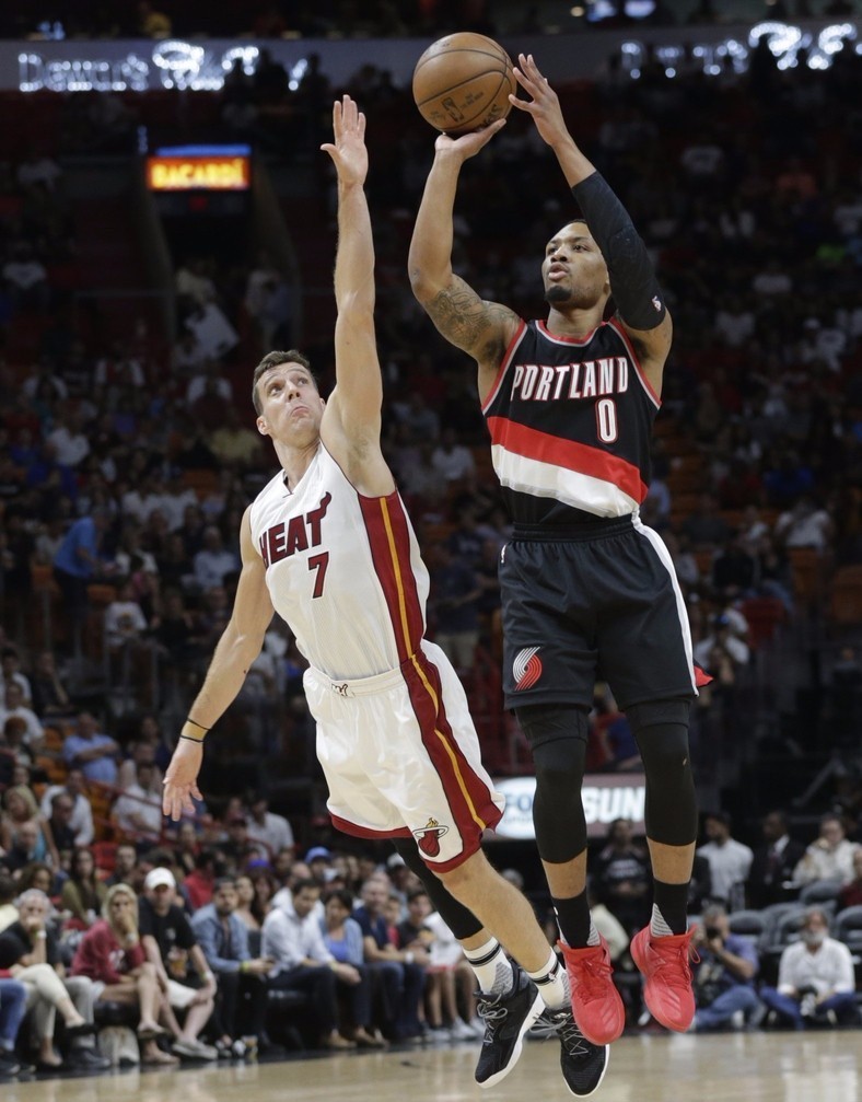 也是亚洲足 也是亚洲足