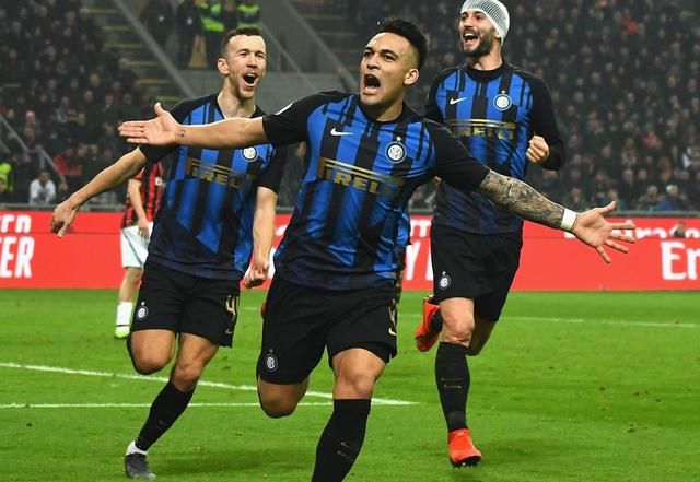 当足球明星 当足球明星