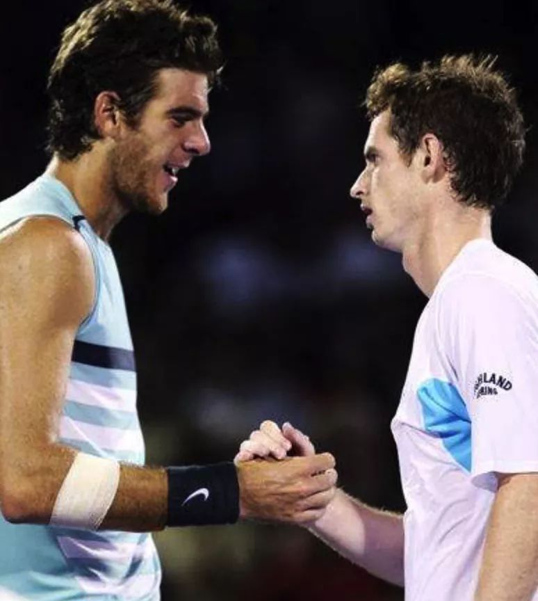 几位队友在 几位队友在